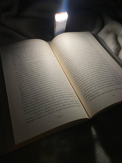 LumiRead® - Mini Luz de Lectura Recargable USB